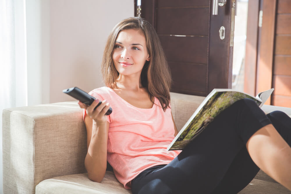 divulgação de marketing por tv e revistas