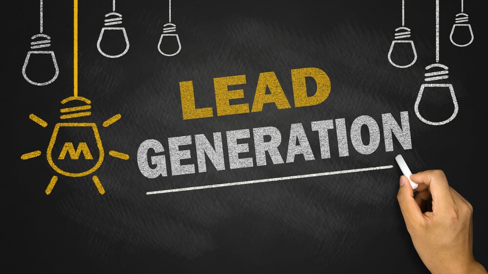quadro negro com a palavra lead generation